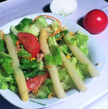 Ensalada Mixta (Mixed Green Salad w/ Asparagus) Recipe