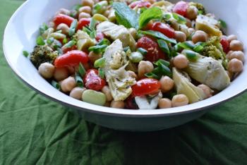 Chickpea, Tomato & Artichoke Salad Recipe